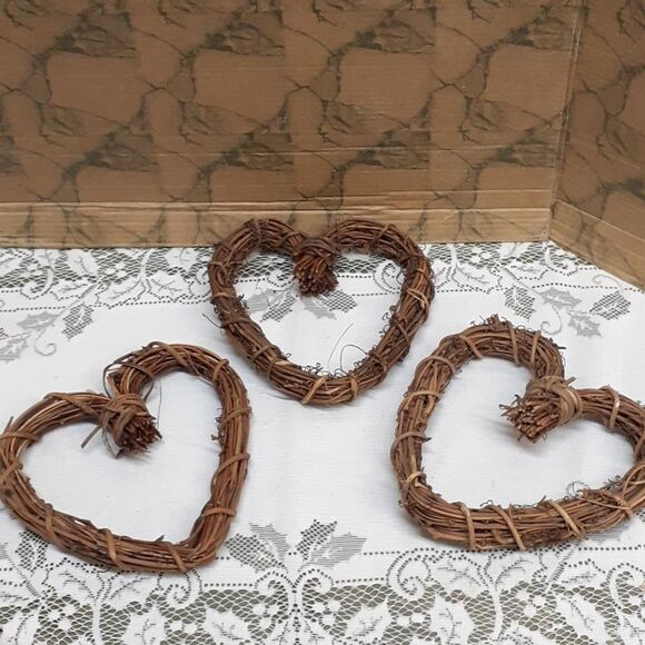 Bundle of 3 vintage Wood twig hearts. - Picture 1 of 6